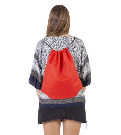 Mochilas con material online reciclado